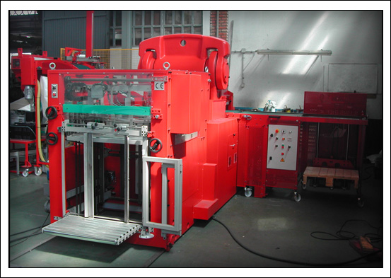 Puzzle Die Cutter PowerPress: Front view of the machine